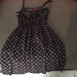 Light paghetti strap dress perfect for summer.